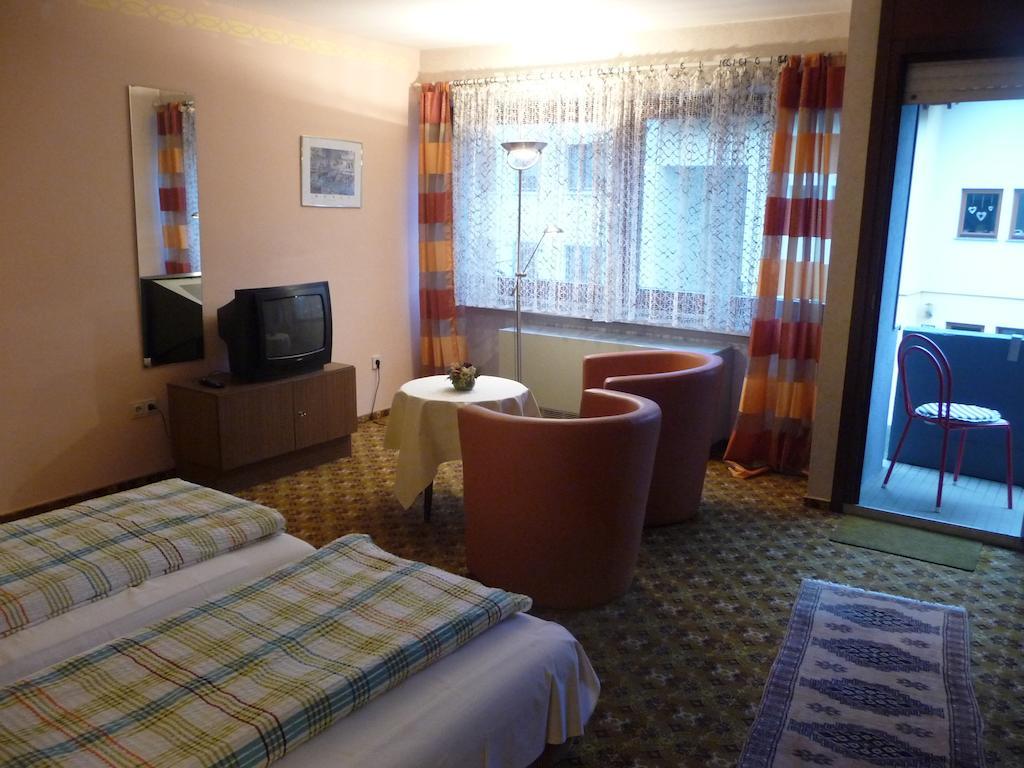 Hotel-Garni-Sonnenlay Bernkastel-Kues Room photo